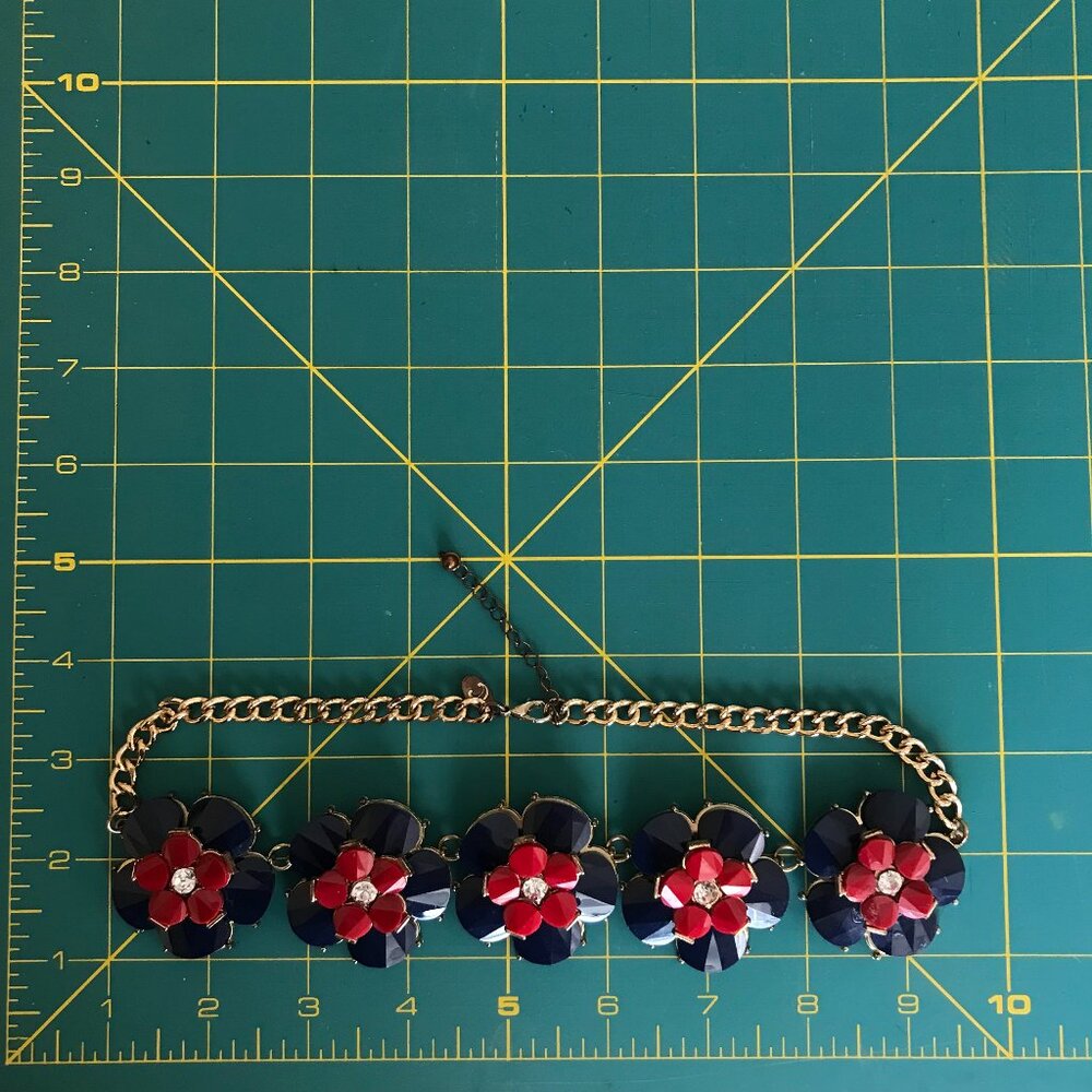 Charming Charlie RW&B Floral Necklace - Picture 5 of 7